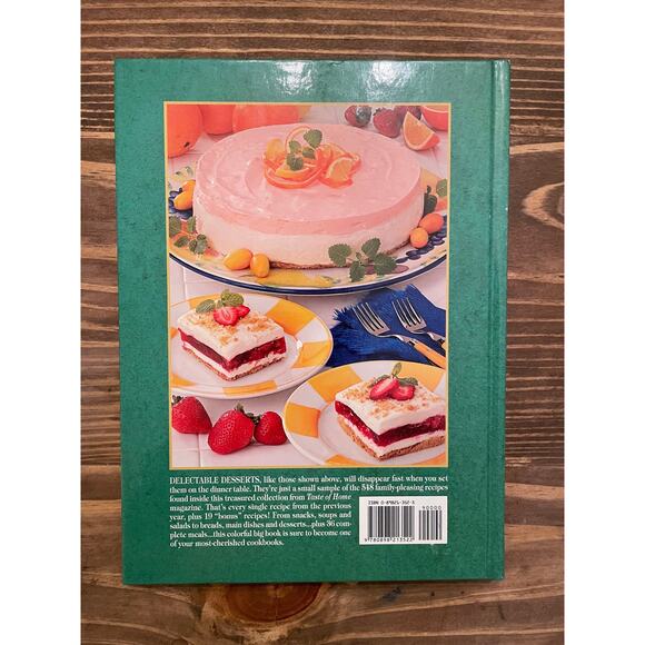 Taste of Home Annual Recipes 2003 2004 2006 Hardcover Cookbooks Lot of 3 - Picture 3 of 10